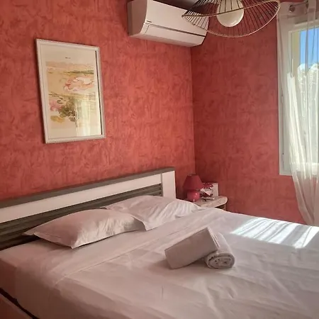 De 250 M2, Climatise * Montpeyroux (Herault)