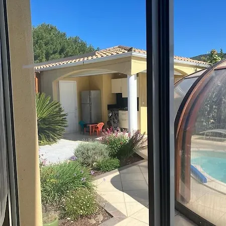 De 250 M2, Climatise Montpeyroux (Herault)