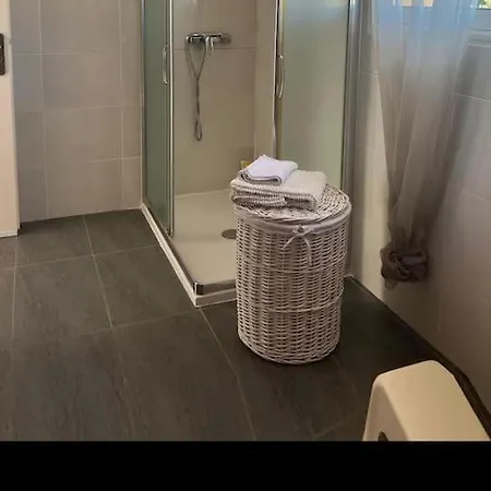 De 250 M2, Climatise Villa Montpeyroux (Herault)