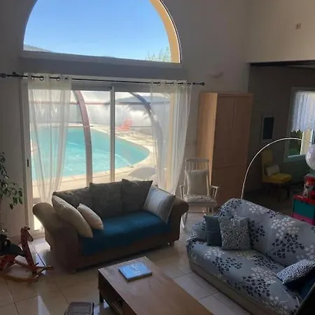 De 250 M2, Climatise Villa