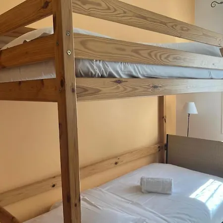 Villa De 250 M2, Climatise Montpeyroux (Herault)
