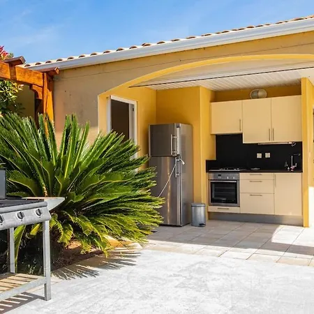 De 250 M2, Climatise Montpeyroux (Herault)