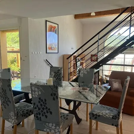 Villa De 250 M2, Climatise