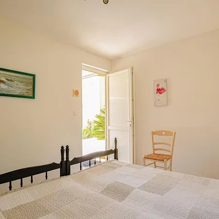 Villa De 250 M2, Climatise *