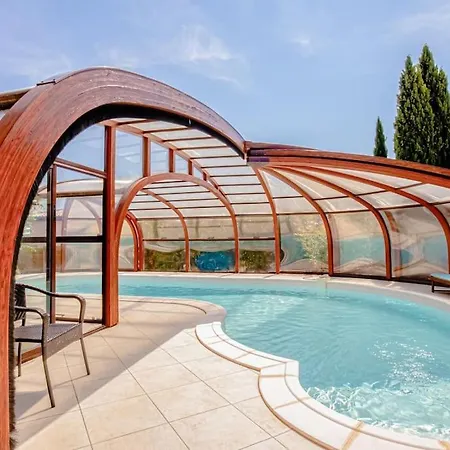 De 250 M2, Climatise * Montpeyroux (Herault)