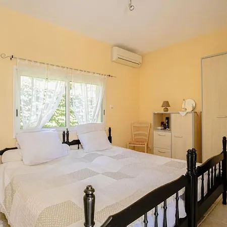 Villa De 250 M2, Climatise