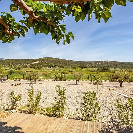 Villa De 250 M2, Climatise *